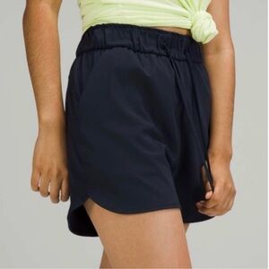 Lululemon Stretch High Rise Short in Navy Size 4